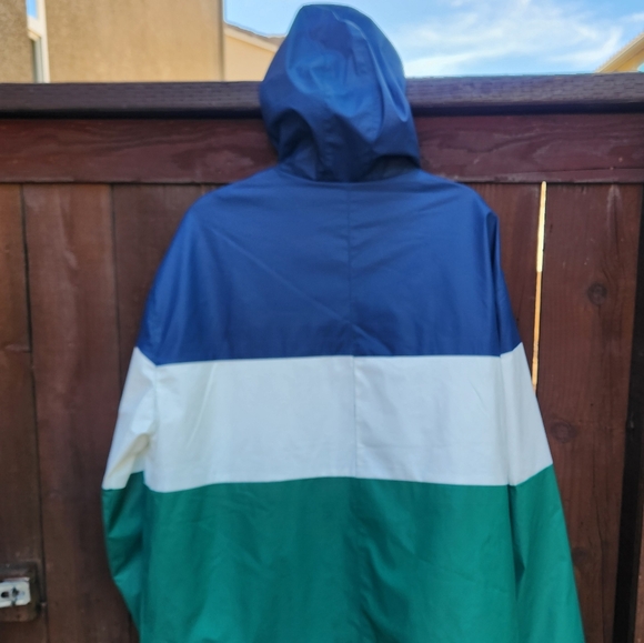 Colorblock Blue, White, and Green Men's Jacket - Wqterproof NWT - Picture 2 of 11